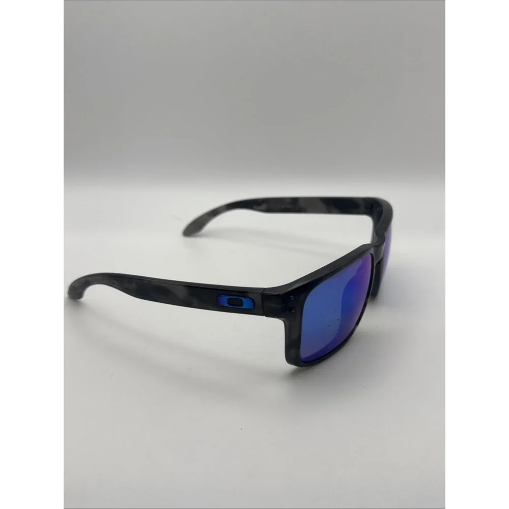 Oakley Holbrook XL OO9417-0959 Gray Frames Prizm P Blue Lenses Fair Condition